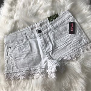 NEW Lace Fringe Short